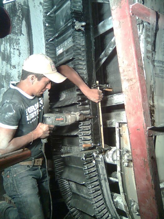 Servicio de reparación de banda transportadora